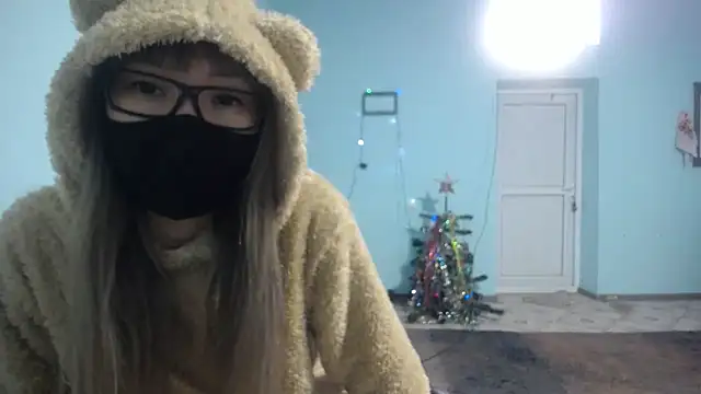 Snapshot of elllaaxx chatting on January 26, 10:12 am elllaaxx online show from January 26, 10:12 am