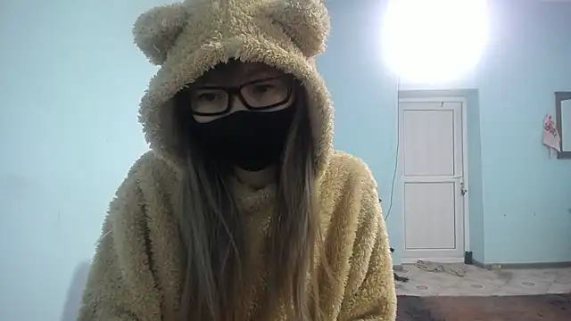 Snapshot of elllaaxx chatting on January 31, 7:07 am elllaaxx online show from January 31, 7:07 am