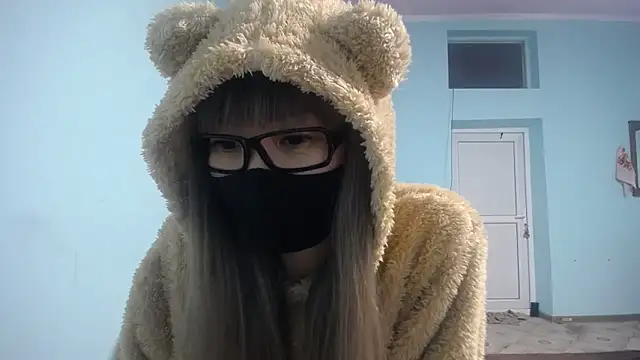 Snapshot of elllaaxx chatting on February 2, 1:19 pm elllaaxx online show from February 2, 1:19 pm