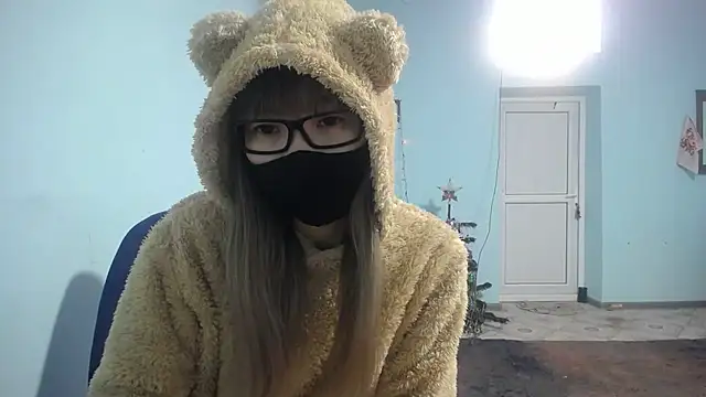 Snapshot of elllaaxx chatting on February 9, 4:25 am elllaaxx online show from February 9, 4:25 am