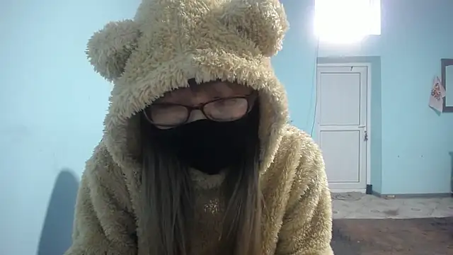 Snapshot of elllaaxx chatting on February 10, 11:25 am elllaaxx online show from February 10, 11:25 am