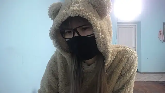 Snapshot of elllaaxx chatting on February 20, 6:17 am elllaaxx online show from February 20, 6:17 am