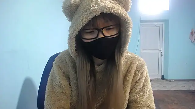 Snapshot of elllaaxx chatting on February 25, 3:42 am elllaaxx online show from February 25, 3:42 am