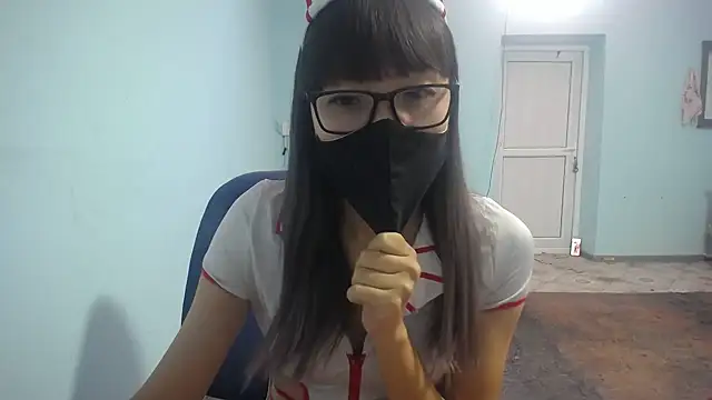 Snapshot of elllaaxx chatting on September 14, 5:28 am elllaaxx online show from September 14, 5:28 am