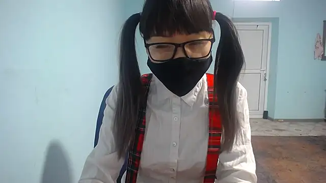 Snapshot of elllaaxx chatting on September 18, 3:41 am elllaaxx online show from September 18, 3:41 am