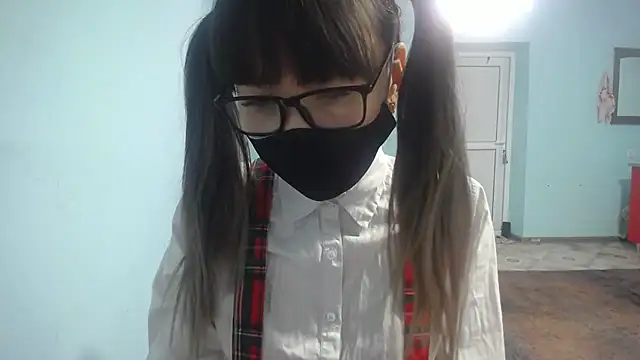 Snapshot of elllaaxx chatting on November 6, 4:13 am elllaaxx online show from November 6, 4:13 am