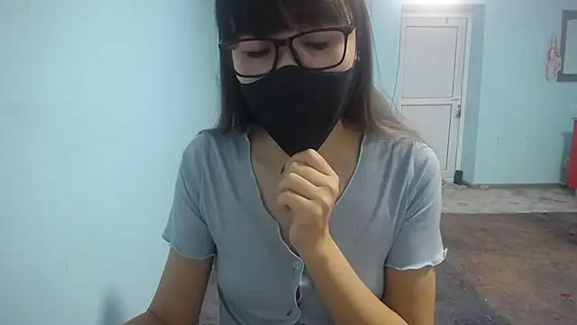 Snapshot of elllaaxx chatting on November 14, 4:33 am elllaaxx online show from November 14, 4:33 am