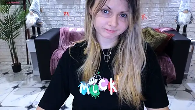 SmilingEmily  online show from December 24, 7:28 am