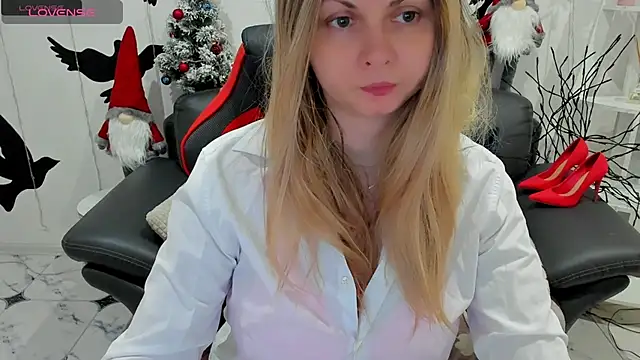 SmilingEmily  online show from January 4, 7:13 am