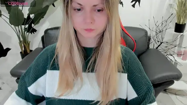 SmilingEmily  online show from January 14, 5:51 am