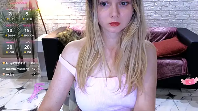 SmilingEmily  online show from January 16, 9:59 am