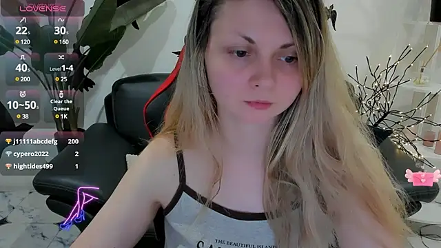 SmilingEmily  online show from January 18, 7:59 am
