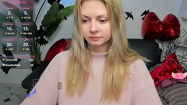 SmilingEmily  online show from February 11, 10:37 am