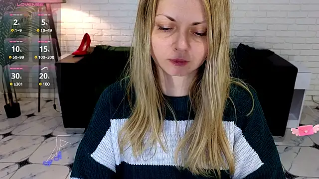 SmilingEmily  online show from March 4, 10:46 am