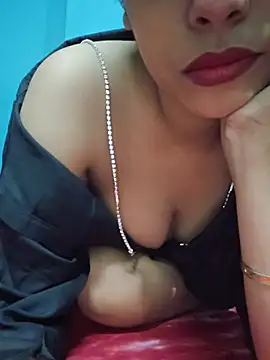 sexyindi couple online show from August 4, 7:33 am