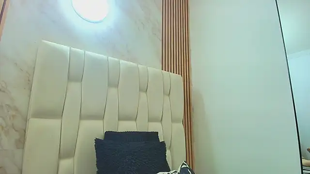 Naughty Kittenm online show from October 27, 11:25 am