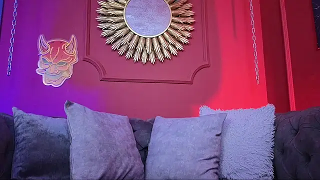 Julieta Russell online show from November 7, 12:27 pm