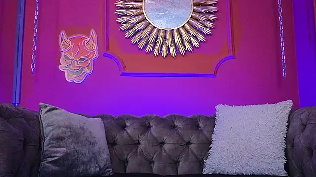 Julieta Russell online show from January 14, 12:11 pm