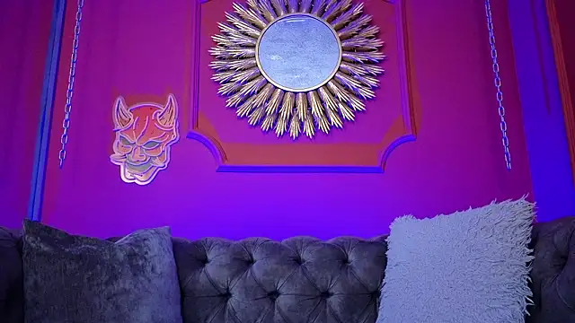 Julieta Russell online show from March 25, 12:11 pm