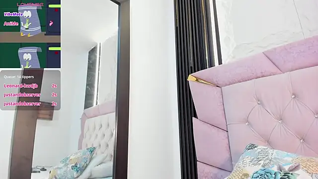 laurem-paulette online show from January 17, 10:12 pm