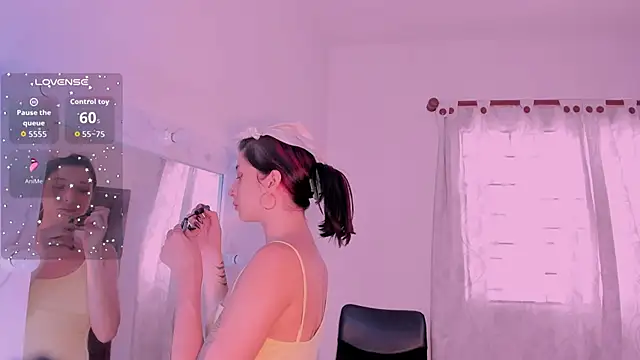 laurem-paulette online show from October 10, 7:35 pm