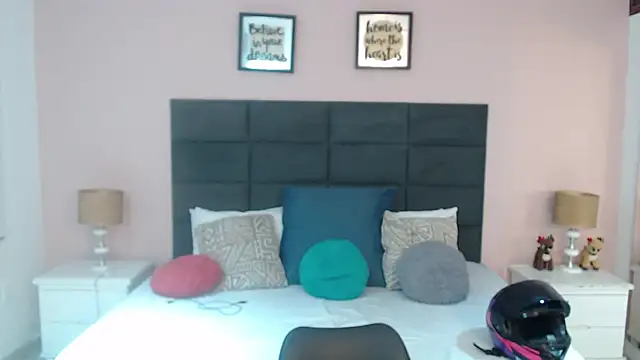 MadisonJenner online show from November 13, 11:31 am