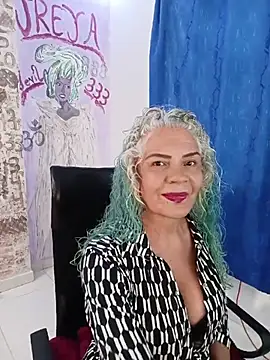 freyadevil333 online show from June 8, 1:55 pm