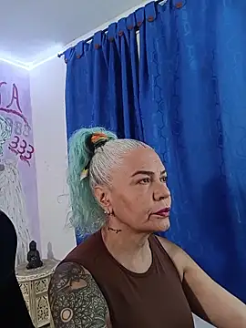 freyadevil333 online show from June 20, 10:18 am
