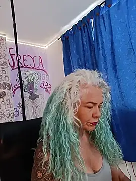 freyadevil333 online show from June 26, 3:38 pm