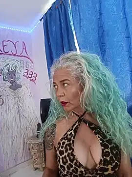 freyadevil333 online show from July 2, 6:47 pm