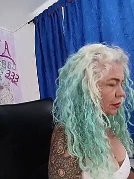 freyadevil333 online show from July 14, 1:28 pm