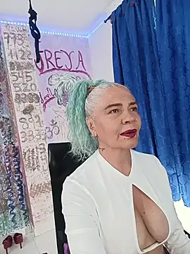 freyadevil333 online show from July 25, 12:58 pm