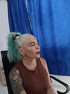 freyadevil333 online show from July 28, 4:39 pm