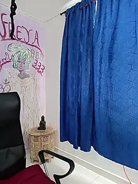 freyadevil333 online show from July 31, 4:28 pm