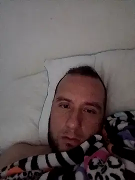 Snapshot of andymanxxx1 chatting on November 26, 5:19 am andymanxxx1 online show from November 26, 5:19 am