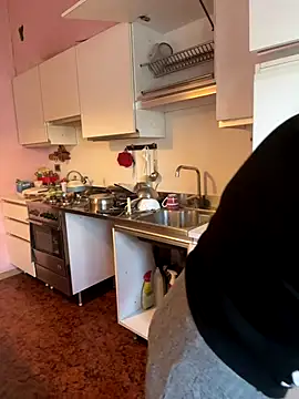 Sunbelxx online show from November 5, 9:20 am