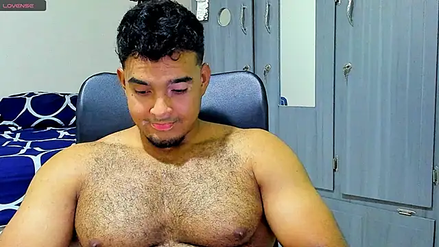 Big furry bear13 online show from February 4, 6:14 am