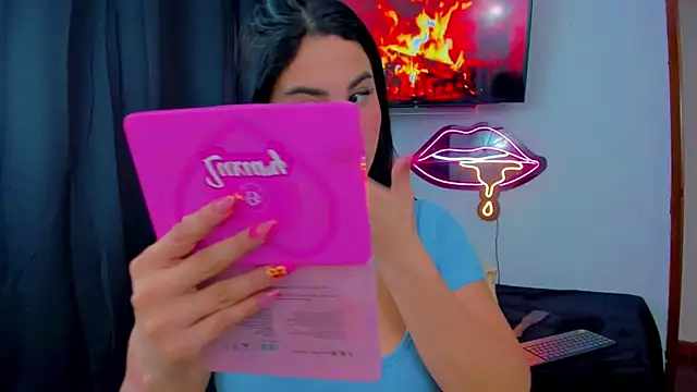 sunshine uwu22 online show from March 12, 7:20 pm