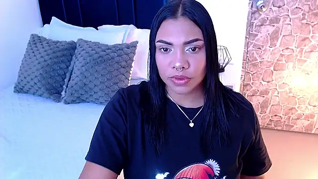 Snapshot of angela_santana_ chatting on October 7, 6:49 pm angela santana  online show from October 7, 6:49 pm
