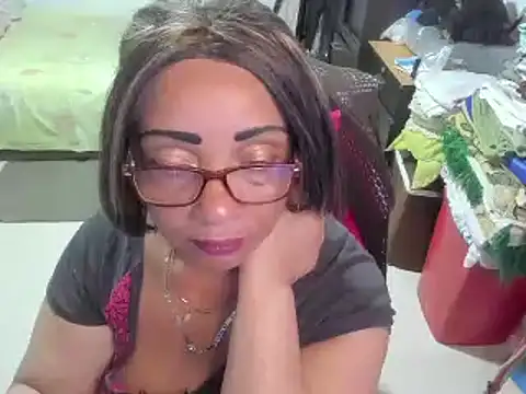 Mrs mommy  online show from December 28, 8:58 pm