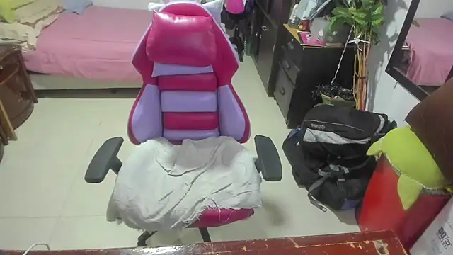 Mrs mommy  online show from January 7, 9:14 pm