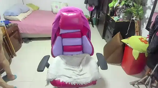 Mrs mommy  online show from January 17, 7:49 pm