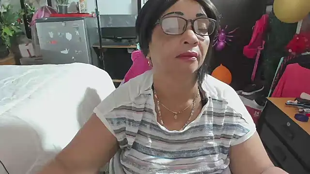 Mrs mommy  online show from November 23, 6:08 pm