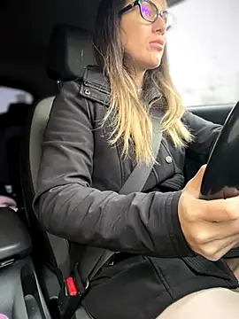 HotXMom online show from November 17, 6:52 am