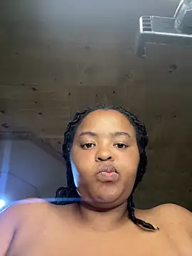 Snapshot of Linahlove chatting on February 18, 6:58 pm Linahlove online show from February 18, 6:58 pm