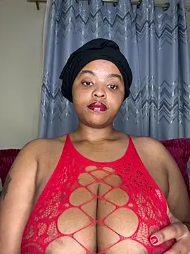 Linahlove online show from February 8, 8:56 pm