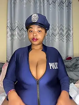 Linahlove online show from February 25, 10:08 pm