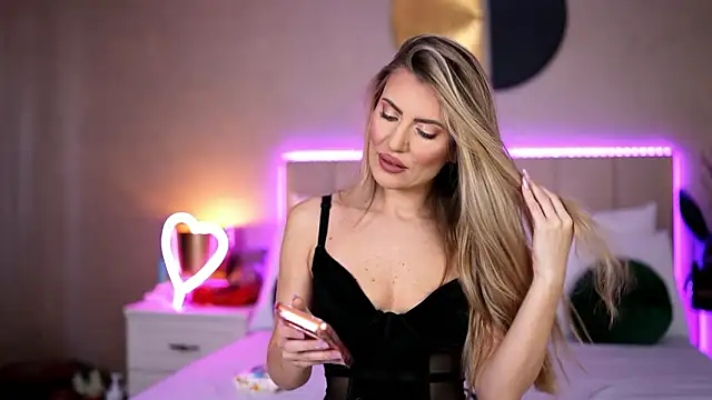 EvellineClaire online show from March 10, 7:24 am