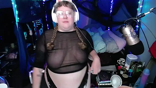 FatVeronica online show from January 23, 2:33 am
