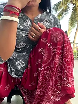 Snapshot of Ishikarana chatting on October 21, 10:05 am Ishikarana online show from October 21, 10:05 am